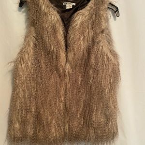 Women’s faux fur vest